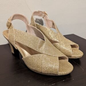 Easy Street Christy Sandal Gold Metallic 9W (9 Wide)